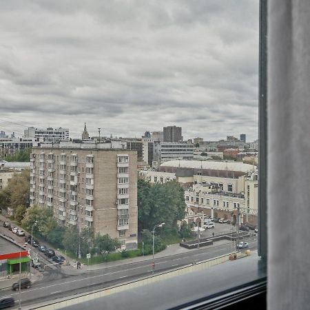 ホテル ホリデイ イン エクスプレス モスクワ バウマンスカヤ エクステリア 写真